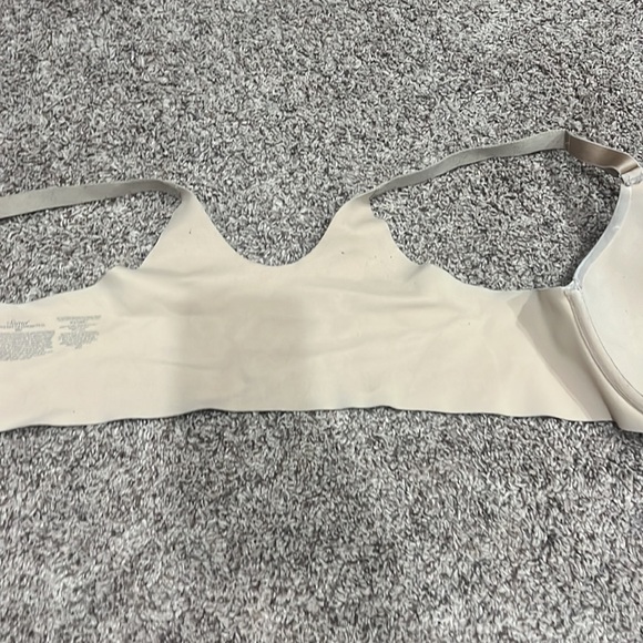 Nude Bra - Picture 4 of 6